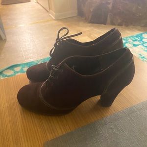 Size 8 heeled booties